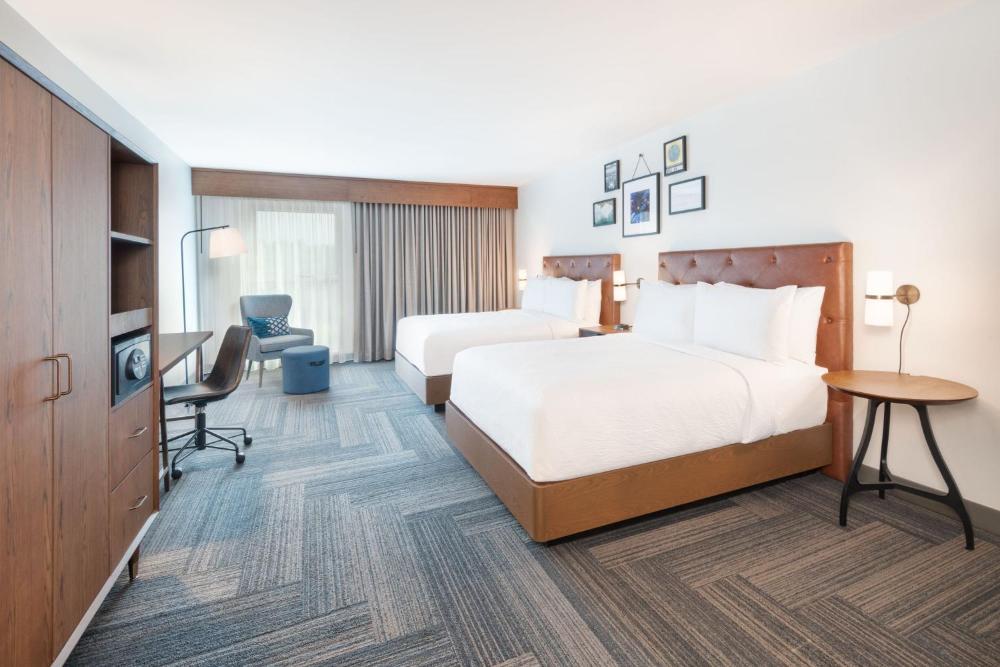 Traditional, Guest room, 2 Queen interior
